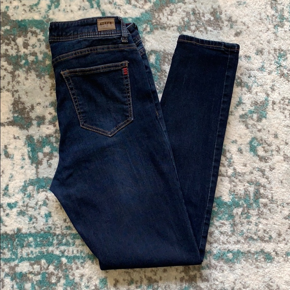 🌿 2/10 EV1 Jeans